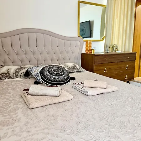 Orient Apartment
